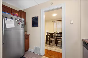 1647 Oakhurst St, Pittsburgh, PA 15210 - Photo 10