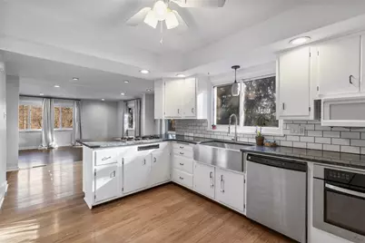 2219 Hill Rd, South Heights, PA 15081 - Photo 6