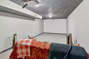 168 Firenze Dr, Oakdale, PA 15071 - Photo 36