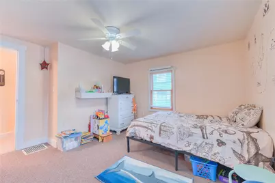 324 Lafferty Street, Jeannette, PA 15644 - Photo 14