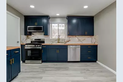 413 Bauman Ave, Baden, PA 15005 - Photo 6