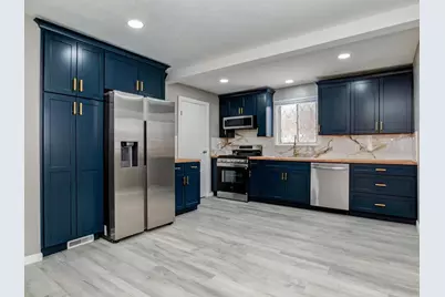 413 Bauman Ave, Baden, PA 15005 - Photo 8