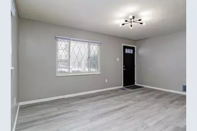 413 Bauman Ave, Baden, PA 15005 - Photo 6