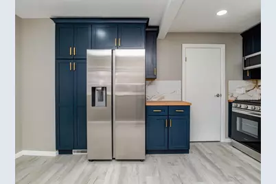 413 Bauman Ave, Baden, PA 15005 - Photo 10