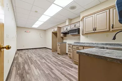 221 W 8th Ave, West Homestead, PA 15120 - Photo 14