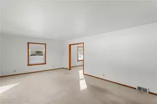 738 Addis, New Castle, PA 16101 - Photo 4