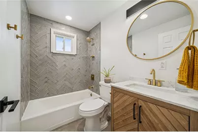 842 Garlow Blvd, Pittsburgh, PA 15239 - Photo 12