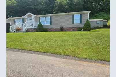 212 Rustic Ridge Ln, Summit Township, PA 16002 - Photo 2