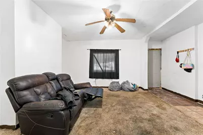 1701 Leolyn St, Pittsburgh, PA 15210 - Photo 2