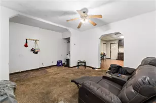 1701 Leolyn St, Pittsburgh, PA 15210 - Photo 4