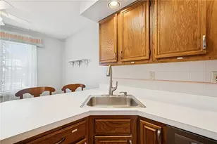 72 Hennig Dr, Pittsburgh, PA 15236 - Photo 12