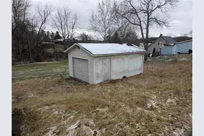 12 Circle, Brownsville, PA 15417 - Photo 4