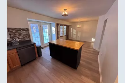 280 Broadstone Dr, Adams Township, PA 16046 - Photo 8