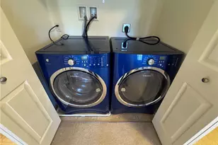 280 Broadstone Dr, Adams Township, PA 16046 - Photo 22