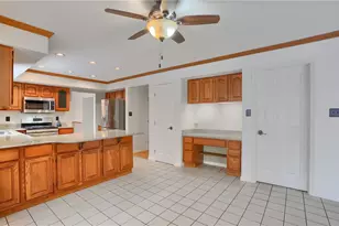 704 Helen Ct, Cranberry Township, PA 16066 - Photo 16