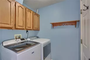 704 Helen Ct, Cranberry Township, PA 16066 - Photo 22