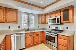 704 Helen Ct, Cranberry Township, PA 16066 - Photo 12