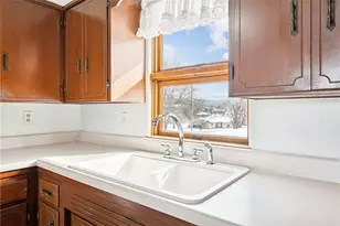 105 Hemlock Dr, Unity Township, PA 15650 - Photo 8