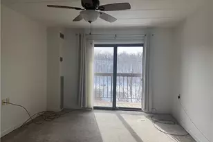 1987 Centurion Dr, Pittsburgh, PA 15221 - Photo 6