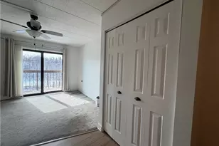 1987 Centurion Dr, Pittsburgh, PA 15221 - Photo 4