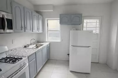 4614 Truro Pl, Pittsburgh, PA 15213 - Photo 4