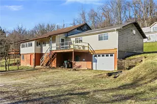 48 Vesta St, Centerville, PA 15429 - Photo 2