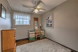 1212 Mountain View Dr, Unity Township, PA 15601 - Photo 22