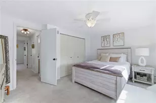 401 Maywood Dr, Bethel Park, PA 15102 - Photo 22