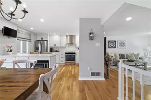 401 Maywood Dr, Bethel Park, PA 15102 - Photo 14