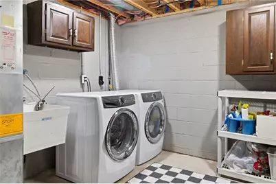 401 Maywood Dr, Bethel Park, PA 15102 - Photo 6