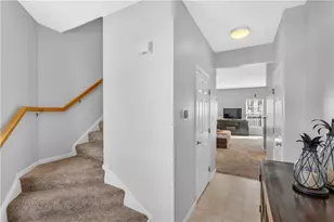 112 Southern Valley Ct, Adams Township, PA 16046 - Photo 6