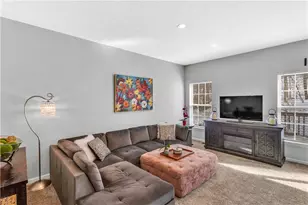 112 Southern Valley Ct, Adams Township, PA 16046 - Photo 8