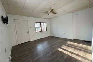 719 Stella St, Jeannette, PA 15644 - Photo 2