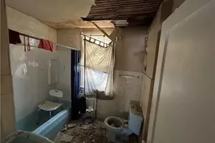 121 Boggston Ave, Pittsburgh, PA 15210 - Photo 16