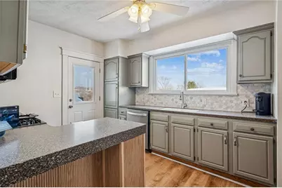 811 W Newton Rd, Greensburg, PA 15601 - Photo 12