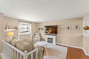 1649 Cordwell Dr, South Park, PA 15129 - Photo 4