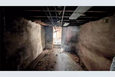 223 Lombard St, Pittsburgh, PA 15219 - Photo 12