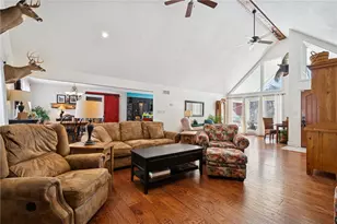500 Shrader Hollow Rd, Hempfield Township, PA 15672 - Photo 12