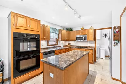 112 Circle Drive, Hempfield Township, PA 15642 - Photo 8