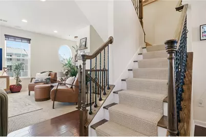 372 Sunrise Dr, Carnegie, PA 15106 - Photo 6