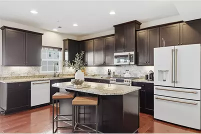 372 Sunrise Dr, Carnegie, PA 15106 - Photo 16