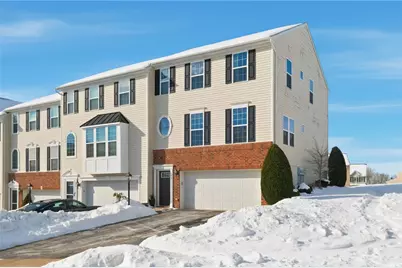 372 Sunrise Dr, Carnegie, PA 15106 - Photo 2