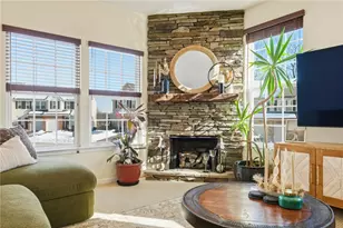 372 Sunrise Dr, Carnegie, PA 15106 - Photo 10