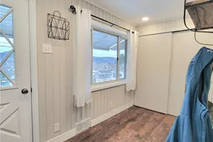 496 7th Ave, Moon/Crescent Twp, PA 15108 - Photo 4