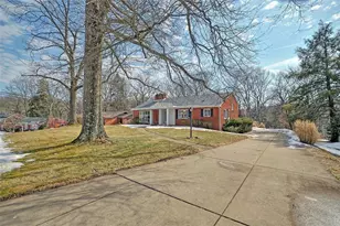 3506 Ridgewood Dr, Pittsburgh, PA 15235 - Photo 1