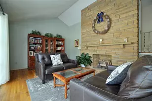 3506 Ridgewood Dr, Pittsburgh, PA 15235 - Photo 4