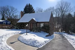 2847 Shamrock Dr, Hampton, PA 15101 - Photo 2