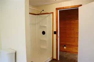 242 Sugar Run Rd, Franklin Township, PA 15370 - Photo 14