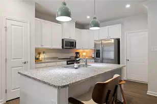 202 Dana Dr, Pittsburgh, PA 15143 - Photo 14