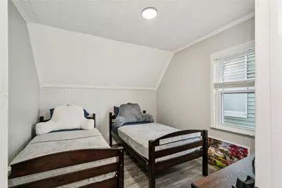 421 Wayne Ave, Ellwood City, PA 16117 - Photo 16